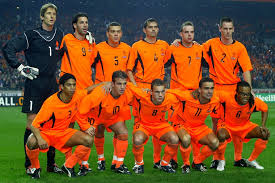 Het nederlands elftal speelt in de komende interlandperiode twee oefenwedstrijden. Vi Flashback De Gouden Zet Van Advocaat Tegen Schotland Voetbal International