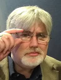 Tales From Alternate Earths Volume III: Smale, Alan, Bensen, Daniel M.,  Butler, D.J., Vaishnav, Minoti, Royce, J.L., Provine, Jeff, Kresal,  Matthew, Emmel, Aaron, Edwards, Christopher, McBride, Leo: 9781736276020:  Amazon.com: Books