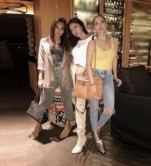 She is an actress and producer, known for habibie & ainun (2012), a diary of letters to god (2017) and jilbab traveler: Fashionable 10 Gaya Party Ala Bunga Citra Lestari Yang Memesona
