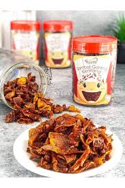 Kentang cukup dipotong dadu, goreng, dan kita siapkan sambal gorengnya. Sambal Goreng Kentang 300g