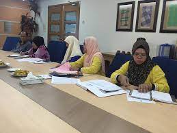 Its head office is located in bangi sentral, selangor darul ehsan. Tulang Belakang Bcic Holdings Kompleks Dagangan Mahkota Facebook