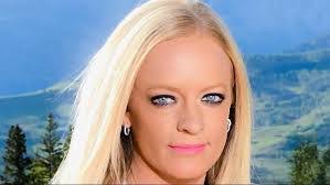 Laura Pollock's Instagram, Twitter & Facebook