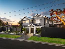 1930s Queenslander Renovation Art Deco Dark Colour Scheme Brisbane Dion Seminara Architecture Architecture Art Deco Home Art Deco