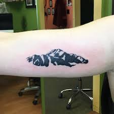 Savoonga artist to explore traditional native tattoos. Azarja Van Der Veen On Twitter Alaskan Mountains Tattoo Tattoos Mountains Alaska Landscape Https T Co Okj8r2az1r