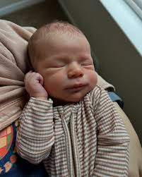 Everett Paul Norian Born 3/25 at 5:03 am 7 pounds, 21 inches One week with  Everett and life has changed completely. My heart is overwhelmed with  emotions that are honestly indescribable, I