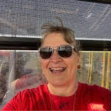 Kirsten Mobley's Instagram, Twitter & Facebook