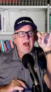 Rob Hand Signal During Speech