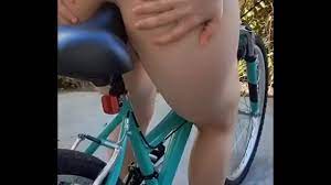 bicicleta mujer joven - XNXX.COM