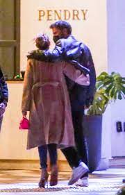 Jun 11, 2021 · according to page six, sources reveal that ben affleck and jennifer lopez have discussed how they would handle the extreme paparazzi scrutiny amid their rekindled romance. Ben Affleck Jennifer Lopez Were Cuddly On Date Night