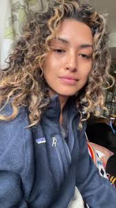 All natural except my highlights #over30 #nofilter #nomakeup #wlw  #lesbiansoftiktok #lgbt #natural