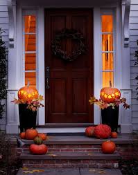 Adorn a thick rope with grapevine twig balls ($10, target) and a strand of outdoor lights to create a draped halloween porch light garland. 50 Outdoor Halloween Decorations Porch Decorating Ideas For Halloween