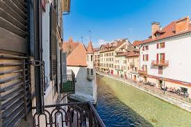 Como os pagamentos ao tripadvisor afetam a ordem dos preços apresentados. Hotel Du Palais De L Isle Ab 84 1 5 3 Bewertungen Fotos Preisvergleich Annecy Frankreich Tripadvisor