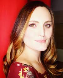 American comic actress voices Dr. T'ana in Star Trek