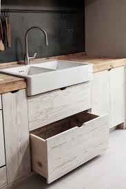 The New Italian Country Kitchen By Katrin Arens Scrap Wood Edition Remodelista Kitchen Styling Country Kitchen Farmhouse Simple Kitchen