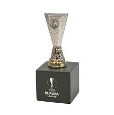 2 львов рух 19:00 фут. Uefa Europa League Mini Replica Trophy