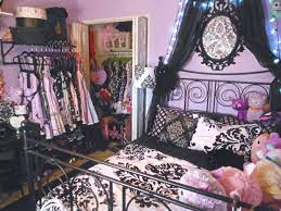 Jaynejezebelle My New Room Is Freakin Sweet If I Do Say So Myself Gothic Bedroom Gothic Room Goth Bedroom