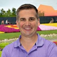 Ray Navarette's Instagram, Twitter & Facebook