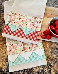These Charming Tea Towels Will Brighten Any Kitchen Quilting Digest Tea Towels Diy Kitchen Towels Diy Dish Towels Diy