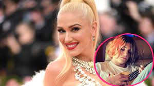 Gwen stefani's two vera wang wedding dresses included secret nods to blake shelton and her kids. Mein Schoner Junge Gwen Stefani Gratuliert Sohn Zum 15 Promiflash De