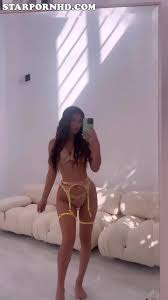 Francesca Farago Nude Show Showering With Friends Naked Video The 12350 |  Hot Sex Picture