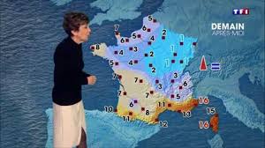 Au niveau des parts d'audience, tf1 peut se targuer d'avoir r�uni 41% du public pr�sent devant sa t�l�, et m�me 54% des m�nag�res de moins de 50 ans, cible f�tiche des annonceurs. Tf1 La Derniere Meteo De Catherine Laborde