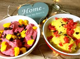 Schnelles Erdbeereis Mit Skyr Und Weissen Schokodrops Erdbeereis Essen Skyr