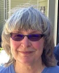 Cindy Easton's Instagram, Twitter & Facebook