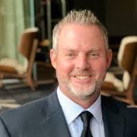 Mark Auer's Instagram, Twitter & Facebook