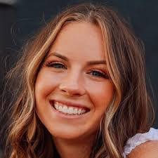 Adriana Mcgee's Instagram, Twitter & Facebook