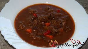 Gulaschsuppe Vom Rind Mit Rotwein Rezept Ohne Kartoffeln Rezept Gulaschsuppe Gulasch Gulaschsuppe Vom Rind