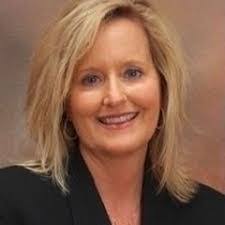 Donna Spooner's Instagram, Twitter & Facebook