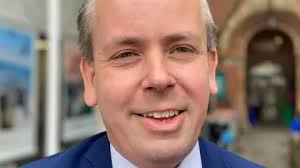 Candidates clash over NHS dentists in Louth election debate