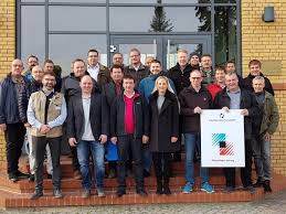 Zahna fliesen fliesen flur treppe fliesen eingangsbereich bodenbelag bodenfliesen treppenhaus viktorianische fliesen porphyr badezimmer boden. Zahna Fliesen Bundesverband Keramische Fliesen E V