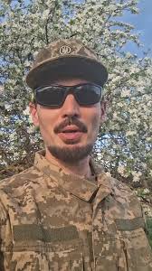 ПЛЮШЕВИЙ ВЕДМЕДИК Доки кровожерливі шахеди рвали в клоччя тиш нічну ...