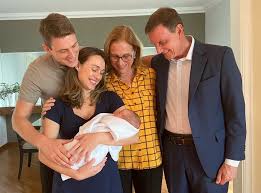 Born october 9, 1957) is a brazilian evangelical pastor, gospel singer and politician. Marcelo Crivella Mcrivella Twitter