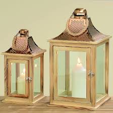 Schicke Dekorative Laterne Die Mit Ihrem Strahlenden Kupferdach Alle Blicke Auf Sich Zieht Das Dach Ist Aus Metall Mit Dekorative Laternen Laterne Windlicht