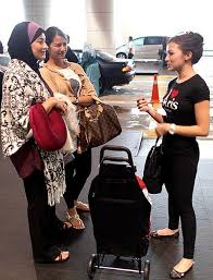 Acara nopo nggih? tanya aparat. Xnxx Cerita Lucah Main Dengan Mak Kawan Baik
