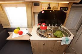 Bei der kabine handelt es sich um ein modell 230 s (also mit seiteneingang). Wohnmobil Test Vw Amarok Mit Tischer Kabine 230 S Bilder Autobild De