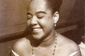 Delia Bravo... de las primeras en algunas cosas