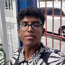 🗣️ Robert Lewandowski confesó haber quedado impresionado por el PSG,  haciendo hincapié en la juventud de la plantilla y la fuerza del juego  colectivo. 👀 Joan Laporta se unió a la conversación