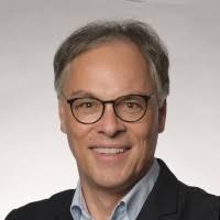 5700+ perfiles de «Edel»