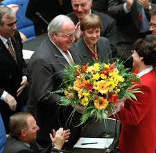 Die frage der kanzlerkandidatur ist sowohl bei der spd als auch bei der union bislang ungeklärt. Bundestagswahl 1994 Knapper Sieg Fur Helmut Kohl Welt