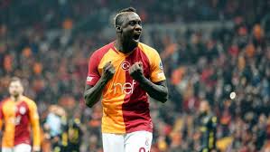 Süper lig takımlarından galatasaray'da forma giymektedir. Mbaye Diagne Nottingham Forest Prochaine Destination Du Senegalais