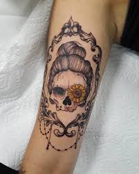 Sunflower Skull Tattoo Tattoo Ideas And Inspiration In 2020 Hippie Tattoo Pretty Skull Tattoos Skull Tattoo