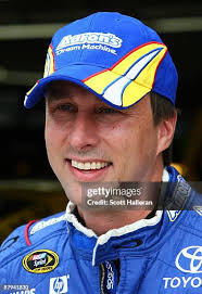 757 Aaron Lowe Stock Photos, High-Res Pictures, and Images