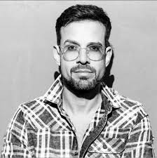 To every young producer, artist, singer, rapper, designer, or any other  type of creative out there. This is what I believe in. ❤ Share the video if  you agree!!