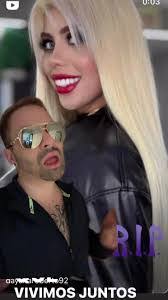 Diana Roberto's Instagram, Twitter & Facebook