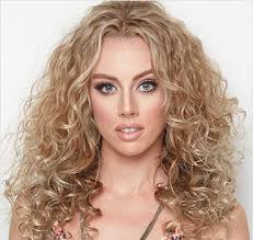 But you have to apply scrunching products like gel, mousse, or spray to achieve it. Get The Look Color Edge