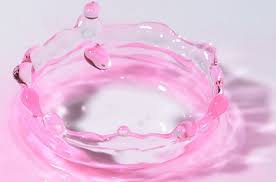La Recette Facile De L Eau De Rose Faite Maison Recettes De Beaute Naturelles Eau De Rose Beaute