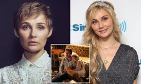 Clare Bowen cuts off hair to prove to girls with cancer that 'it's just  hair'